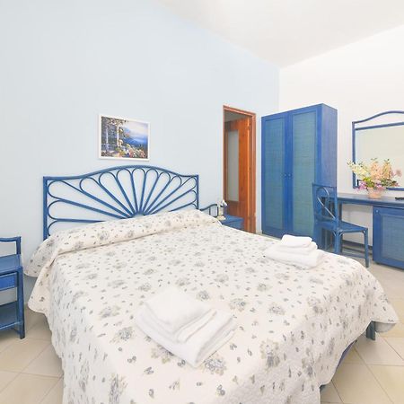 Hotel Maremonti Forio di Ischia الغرفة الصورة